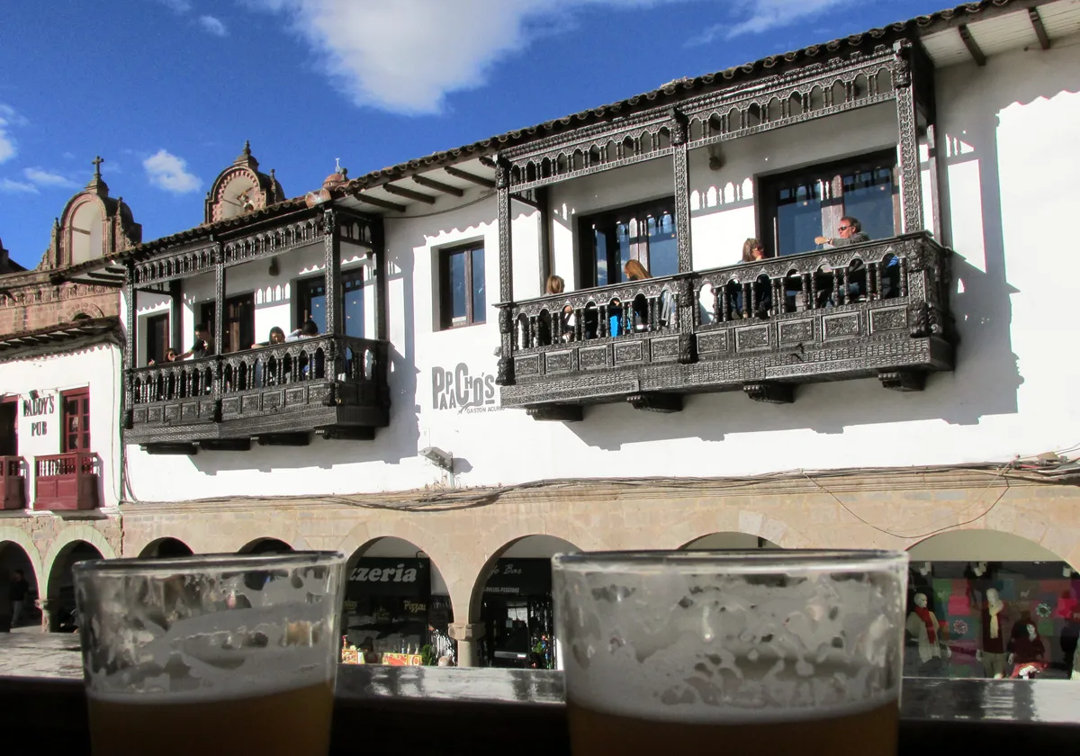 Bars in Cusco travel guide