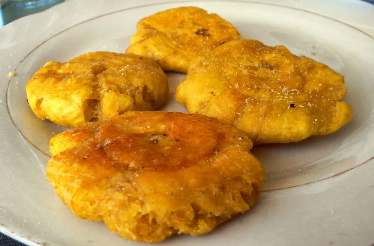 Peruvian vegetarian dish patacones