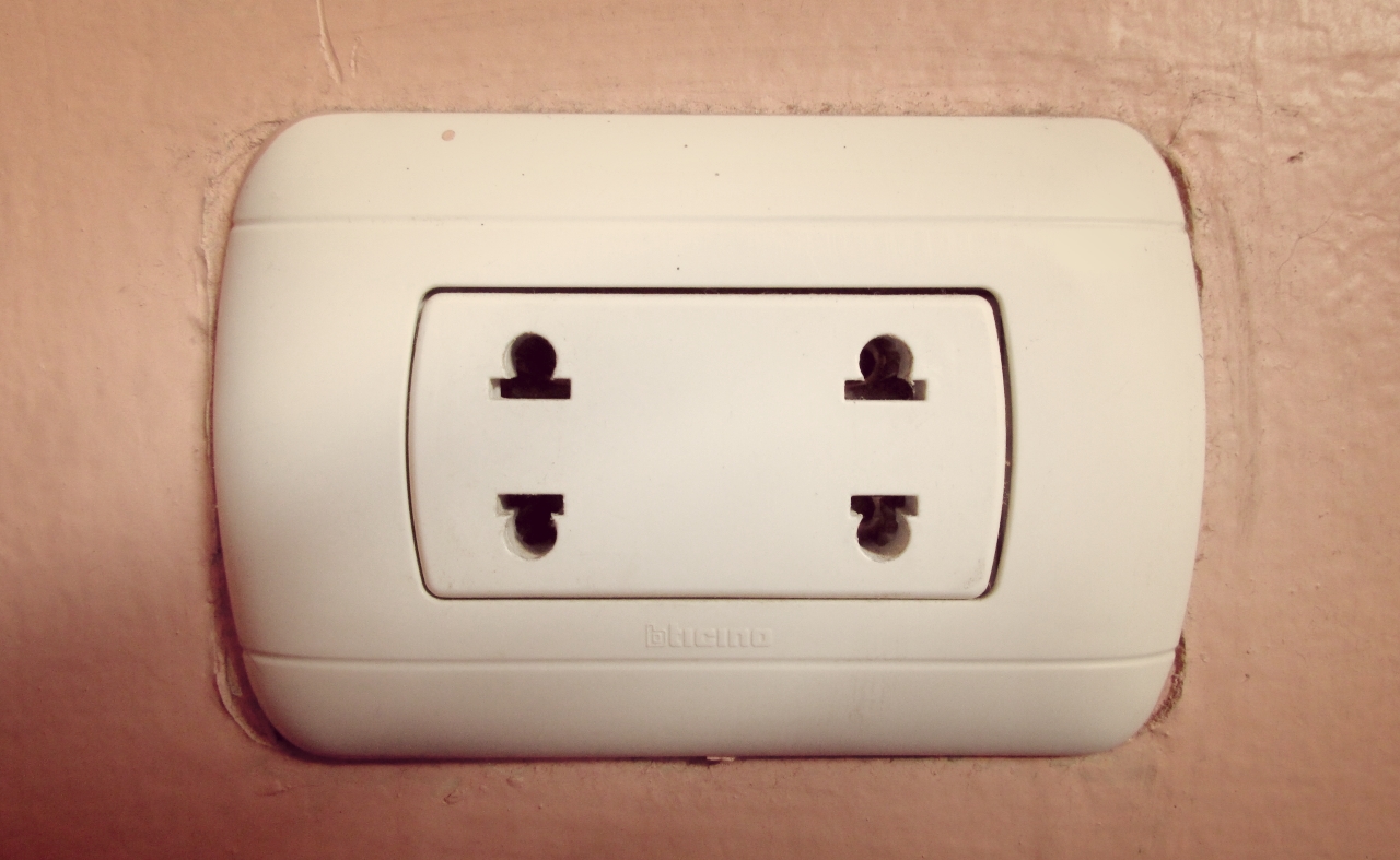 Electricity in Peru: Voltage, Plugs, Outlets and Adapters | New Peruvian for modern electrical switches and sockets
45gtk Electricity in Peru: Voltage, Plugs, Outlets and Adapters | New Peruvian for modern electrical switches and sockets
45gtk