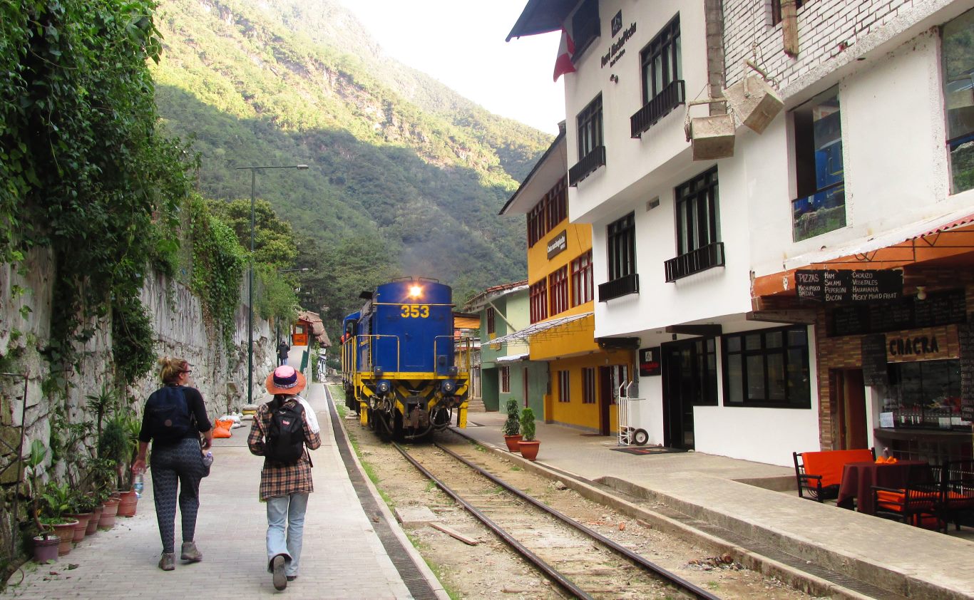 Rail transport in Peru